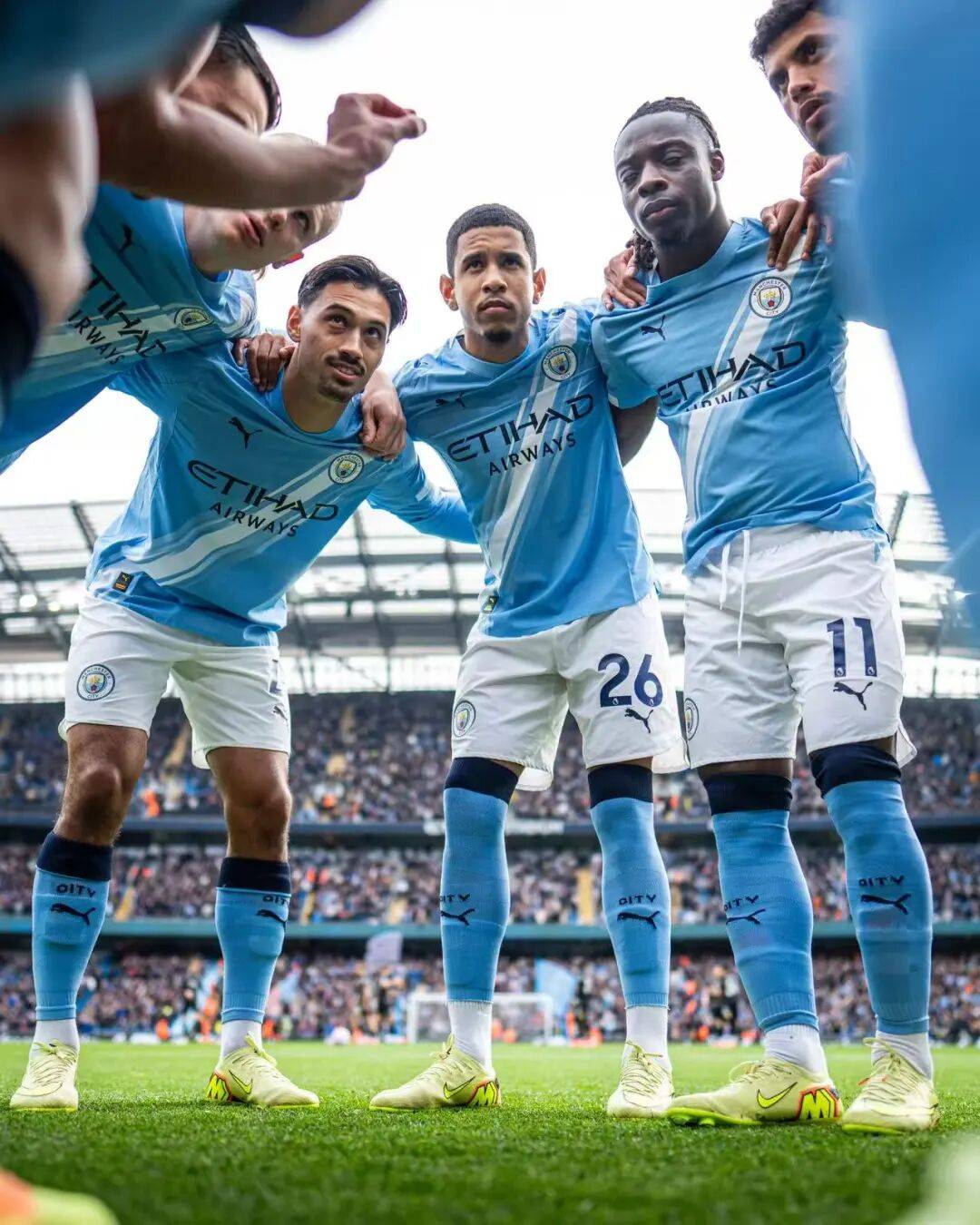 惊天争议！西班牙人1-0巴列卡诺，裁判两红牌+点球引爆全场！