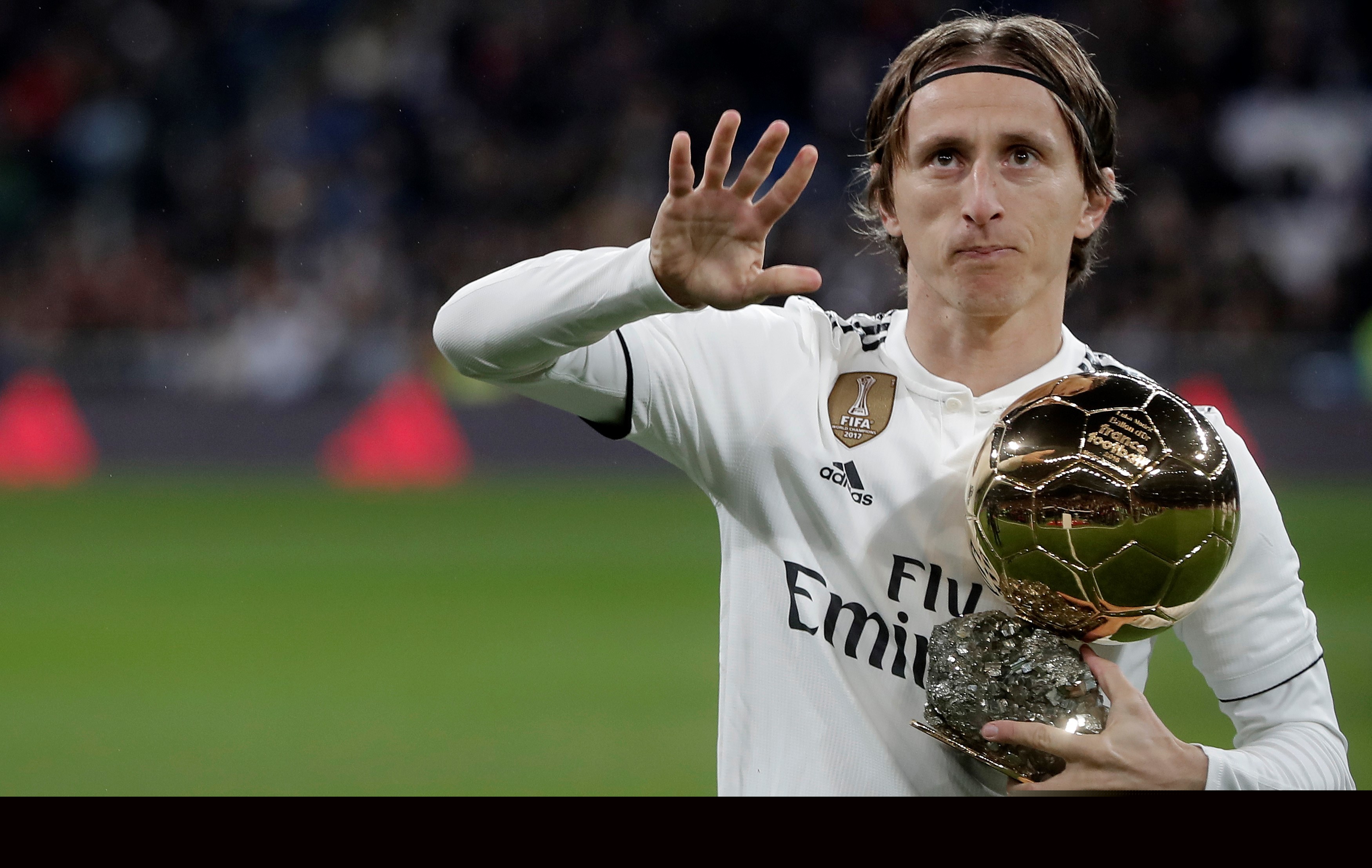 NBA快船主场险胜国王