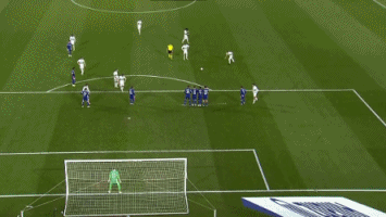 表情严肃！杨鸣回应遭江苏大逆转：球员没能站出来，大家畏手畏脚